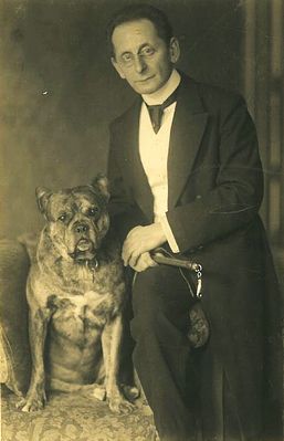 Levinovitsch Leib (Leo) (1873-1941 [img]http://muuseum.jewish.ee/md.gif[/img])
Keywords: [medics]