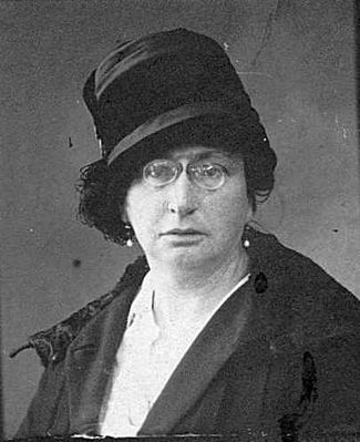 Mandel (?) Vera (1875-?)
