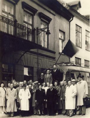 Tallinn Skin and Venereal Diseases Dispensary workers "celebrating" the 1st of May
in front of the clinic at Lai tn. 22
