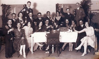 Tallinn - 1930 TJG graduates
Left to right.
Bottom row: ?, ?, Bluma Rubanovitsch (Gabovitsch), Riva Itzoch (big), ?, ?, Hansi Hoff, Yamima Rom (Gurevitsch), Osja Itzoch, ?
Top row: David Gerschanovitsch, Anna Klas (Gurevitsch), Viktor Klompus, ?, Abram Danzig, ?, Anna Stein (Migdal), Isai Levin, Wulf Gerschanovitsch 
