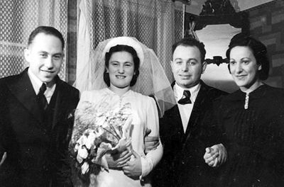 Spungin Lotsov wedding. Tartu, 28.1.1940.
Left to right: Leo Tatarker?, Rachel Lotsov, Schlomo Spungin, Ester Paturski (Katsin)

