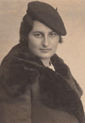 Minna Fink (Morein, nee Trapido)
Tartu, ~1936
Keywords: [T]