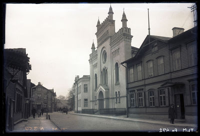 Tallinn, sünagoogi fassaad.
Tallinn, sünagoogi fassaad., TLM Fn 472, Tallinna Linnamuuseum, http://muis.ee/museaalview/2254818 
