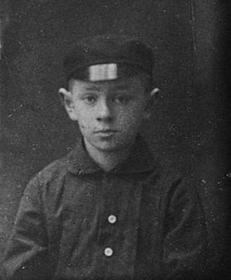 Schulmann ?
mother - Liebe
