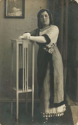 Meri Grinstan (Vigodski) (1890-194x [img]http://muuseum.jewish.ee/md.gif[/img])
