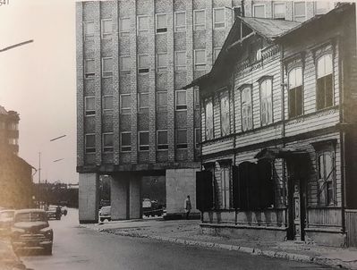 Synagogue as viewed from the Suur Tartumaantee str . (2)
Väike Tartu maantee (or Sakala) str. Jewish school (Cheder) was built later on the left from the synagogue (the white building). Both the synagogue and the school were destroyed by the March 1944 bombardment. The wooden house on right was still standing at the end of 1960's.
