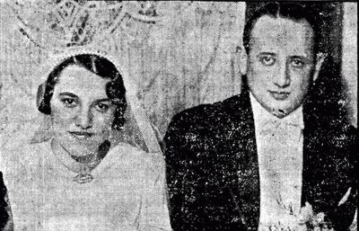 Max Besprosvanie and Elsa Taub wedding. 1933
Õnnelik noorpaar
"Pühade ajal abiellus Pealinnas tuntud riidetöösturi S. Besproswanie poeg  Max Besproswanie. Ta väljavalituks osutus Prl. Elsa Taub.  
Laulatustalitus sündis juudi kombe kohaselt ning sellele järgnes hiilgav  pulmapidu".
"Uudisleht" 29.12.1933
Keywords: [weddings]