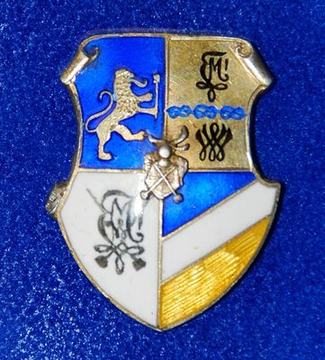 Limuvia coat of arms
According to the information in the source, found near Beti ait - place where Pärnu Jews were held in 1941. One reader suggests that it could belong to Goldberg.
