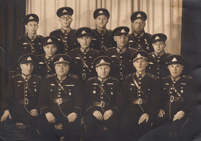 Viljandi Fire brigade
Willi Abel - middle row, first from right.
Jossi Bliumberg - first from left in upper row 
